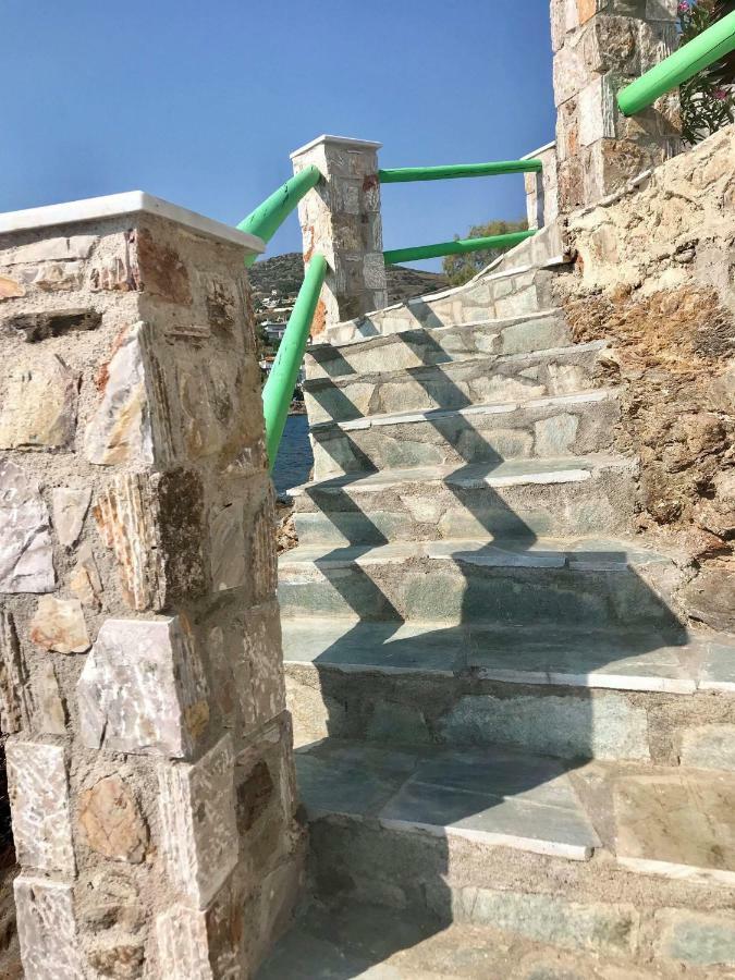 Guest House Gabriela Keratea المظهر الخارجي الصورة